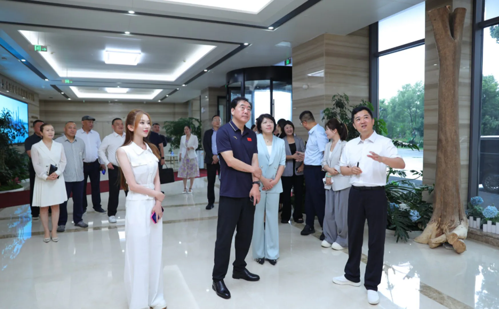 吉林省人参专班领导率队调研国参集团